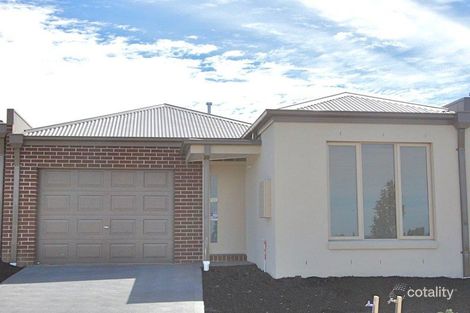 11 Havana Pde, Pakenham, VIC 3810