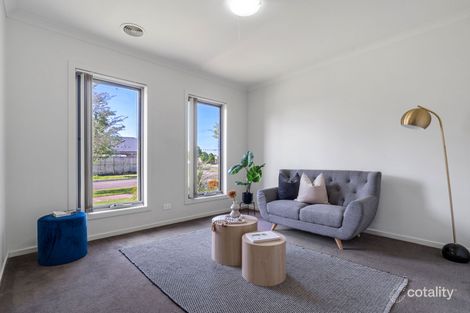 Property photo of 30 Mistral Way Beveridge VIC 3753