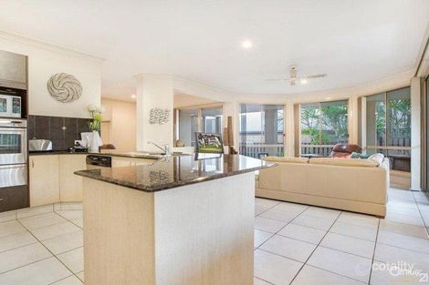 16 Magenta Dr, Varsity Lakes, QLD 4227