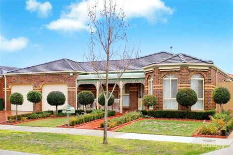 Property photo of 18 Plenty Close Taylors Lakes VIC 3038