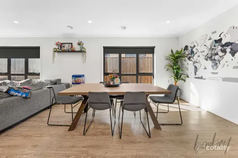 Property photo of 36 Ironside Street Donnybrook VIC 3064