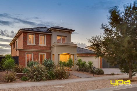 Property photo of 6 Ultimo Walk Taylors Hill VIC 3037