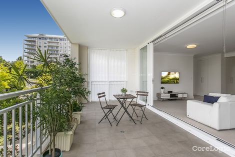 Property photo of 210/2-4 Peninsula Drive Breakfast Point NSW 2137