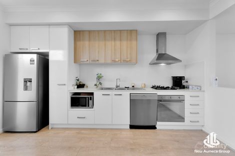 Property photo of 32 Cascade Terrace Craigieburn VIC 3064