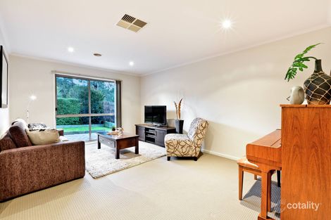 Property photo of 29 Lapstone Crescent Yallambie VIC 3085