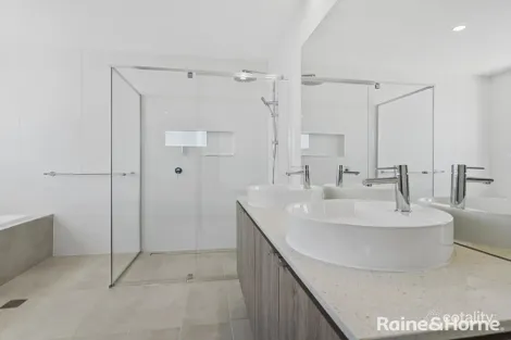 Property photo of 16 Tauton Way Redland Bay QLD 4165