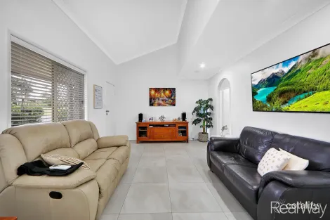 Property photo of 2 Cypress Street Avoca QLD 4670