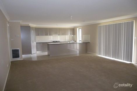 Property photo of 33 Robinson Court Orange NSW 2800