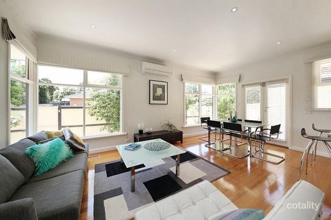 Property photo of 30 Riddle Street Bentleigh VIC 3204