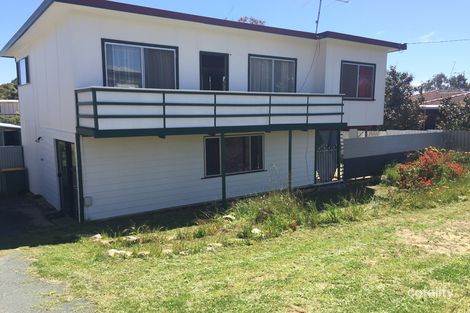 6 Scrivener Pl, Halls Head, WA 6210