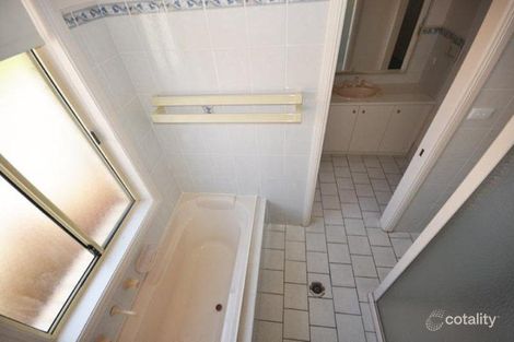 Property photo of 21 Wonkana Road Glenfield Park NSW 2650