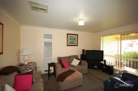 Property photo of 21 Wonkana Road Glenfield Park NSW 2650