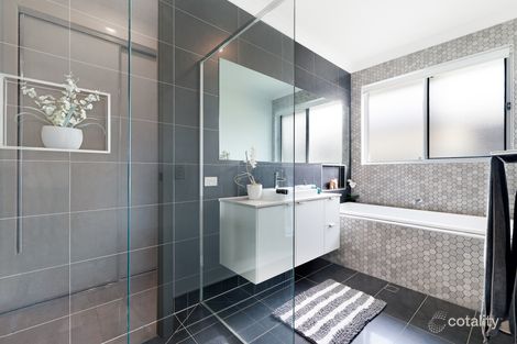 Property photo of 72 Ningaloo Drive Pimpama QLD 4209