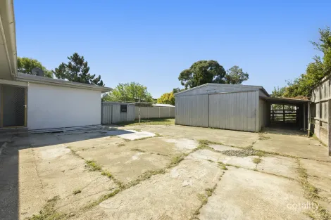 Property photo of 6 Primrose Street Wendouree VIC 3355