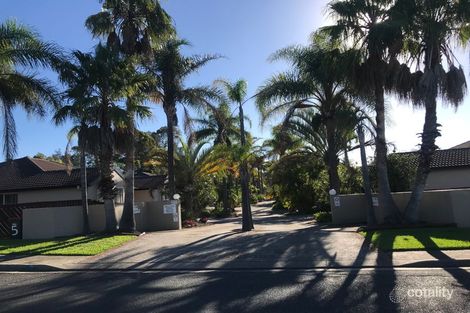 5/2 James Foster Dr, Black Head, NSW 2430