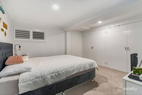 Property photo of 69 Maundrell Terrace Chermside West QLD 4032