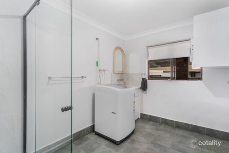 Property photo of 3 Newmen Close Wetherill Park NSW 2164