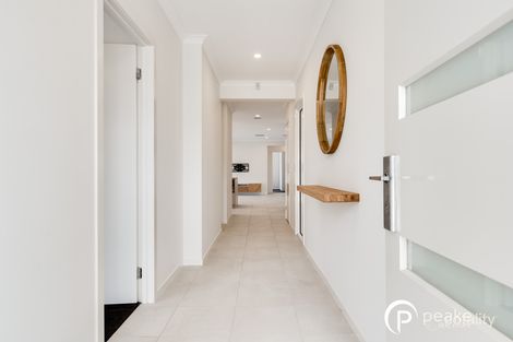 Property photo of 20 Excalibur Street Berwick VIC 3806