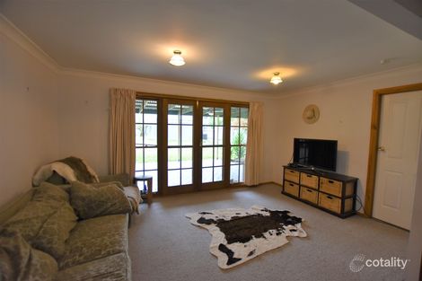 Property photo of 8 Geoffrey Street Myrtleford VIC 3737