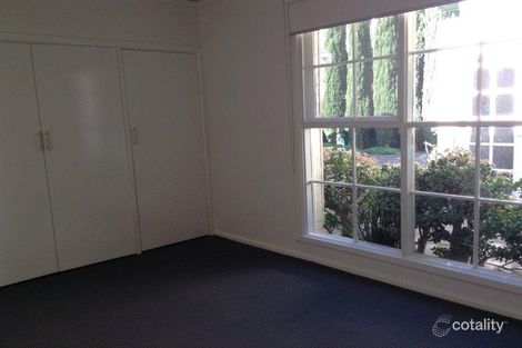 Property photo of 2/20 Outer Crescent Brighton VIC 3186