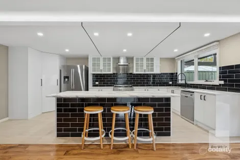 Property photo of 16 Wilton Close Wyndham Vale VIC 3024