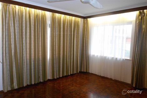 Property photo of 2/10 Lake Street Lake Wendouree VIC 3350