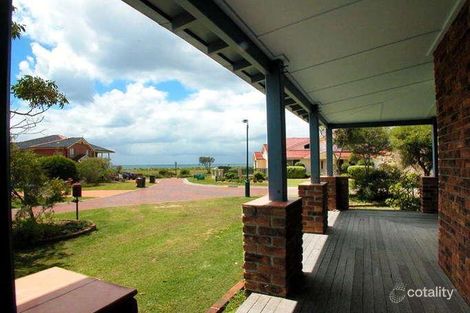 Property photo of 4 John Cawley Crescent Woonona NSW 2517