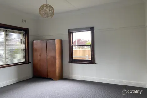 Property photo of 3 McPhee Street Hamilton VIC 3300