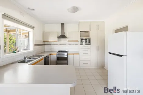 Property photo of 1/16 Centre Street Sunshine VIC 3020