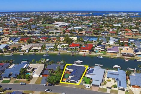Property photo of 11 Seabreeze Street Paradise Point QLD 4216