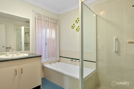 Property photo of 42 Ashmore Crescent Kanahooka NSW 2530