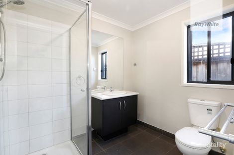 Property photo of 21 Rock Daisy Drive Cranbourne West VIC 3977