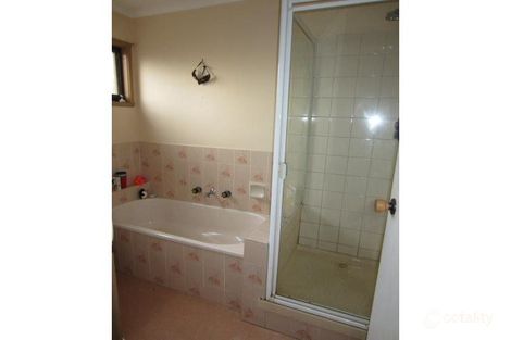 Property photo of 66 Eildon Parade Rowville VIC 3178