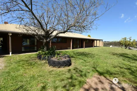 139 Bartsh Rd, Beechworth, VIC 3747