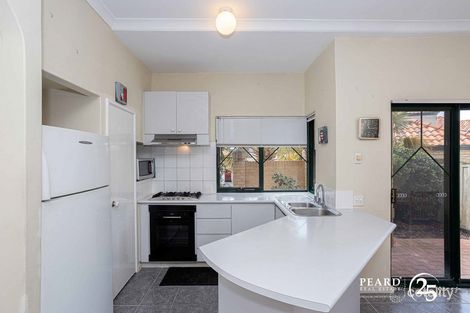 Property photo of 9/10 Fairhaven Terrace Hillarys WA 6025