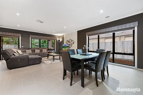 Property photo of 30 Mountainview Boulevard Cranbourne North VIC 3977