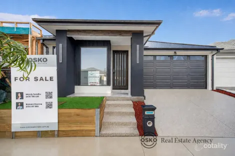 16 Archduke Dr, Deanside, VIC 3336
