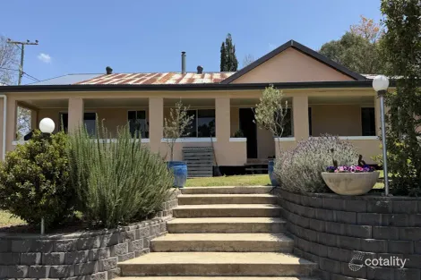 2 LISTER ST, MONTO, QLD 4630