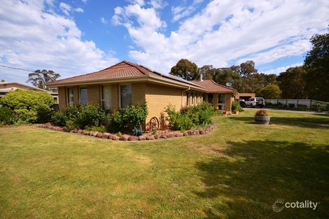 37 South St, Beaufort, VIC 3373