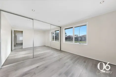 Property photo of 3 Penola Close St Albans VIC 3021