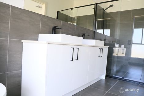 Property photo of 12 Flaxseed Drive Mickleham VIC 3064