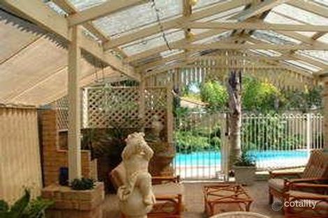 Property photo of 21 Camelot Grove Carramar WA 6031