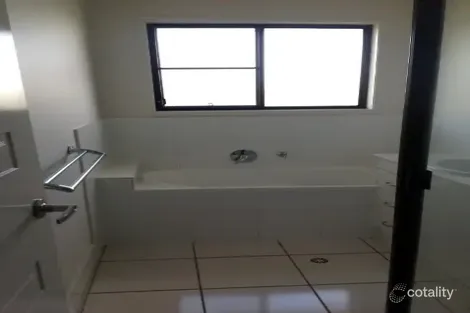 Property photo of 10 Ulladulla Street Blacks Beach QLD 4740