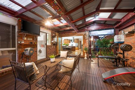 Property photo of 16 Viewbank Place Mill Park VIC 3082
