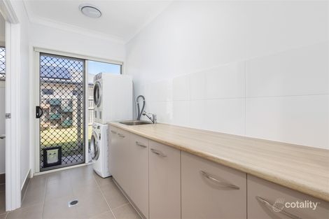 Property photo of 7 Jordan Close Urangan QLD 4655