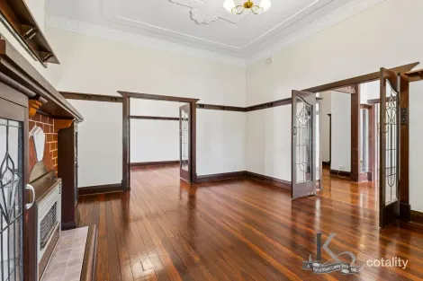 Property photo of 31 Clyde Road Menora WA 6050