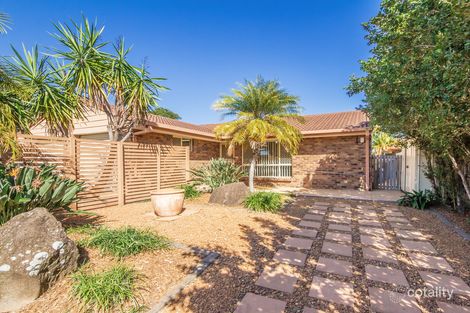 1/9 Melanie Pl, Labrador, QLD 4215