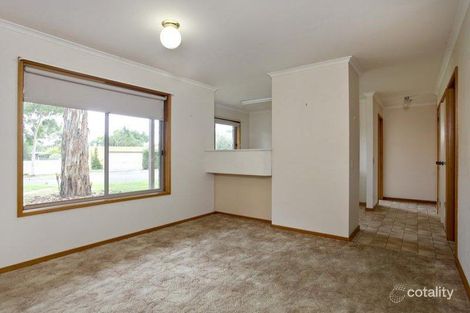 Property photo of 2 Tomkinson Drive Golden Square VIC 3555