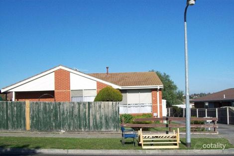 2/11 Arthur Phillip Dr, Endeavour Hills, VIC 3802