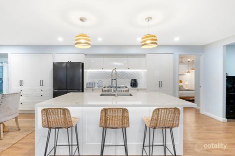 Property photo of 16 Jabiluka Drive Highland Park QLD 4211